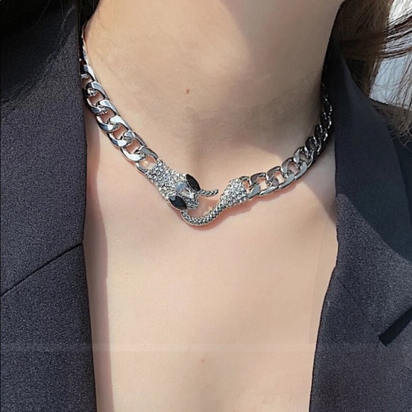 SILVER SNAKE CHAIN CHOKER - Picture 4 of 11